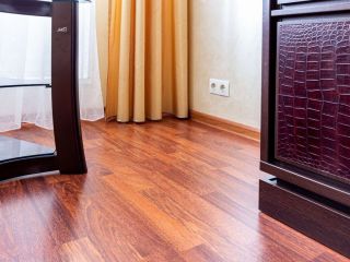 Продаю трехкомнатную квартиру в отличном состоянии пластиковые окна фото 8 Нижневартовск