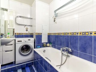 Продаю трехкомнатную квартиру в отличном состоянии пластиковые окна фото 12 Нижневартовск