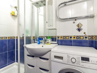 Продаю трехкомнатную квартиру в отличном состоянии пластиковые окна фото 13 Нижневартовск