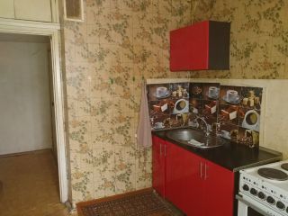 Продам трехкомнатную квартиру требуется капитальный ремонт взрослый собственник фото 1 Тольятти