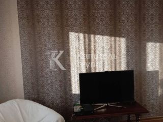 Продаю 4 комнатную квартиру установлены натяжные потолки в центре города фото 11 Тюмень