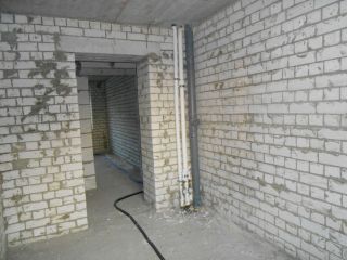 Продается двухкомнатная квартира с коммуникациями установлены пластиковые окна фото 4 Саратов