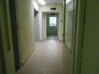 Продается двухкомнатная квартира с коммуникациями установлены пластиковые окна фото 7 Саратов