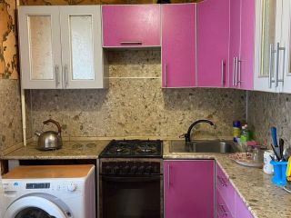 Продается трехкомнатная квартира пластиковые окна с мебелью фото 3 Магнитный