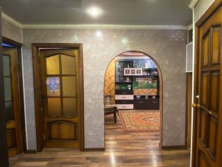 Продается трехкомнатная квартира пластиковые окна с мебелью фото 6 Магнитный