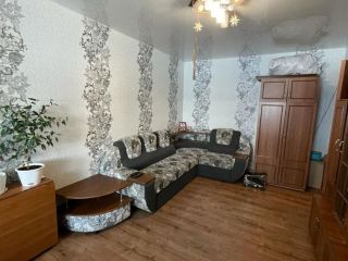 Продается 2 комн. квартира установлены натяжные потолки пластиковые окна фото Магнитный