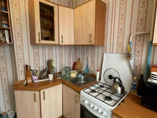 Продается 2 комн. квартира установлены натяжные потолки пластиковые окна фото 3 Магнитный