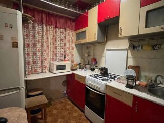 Продам двухкомнатную квартиру пластиковые окна с мебелью фото Магнитный