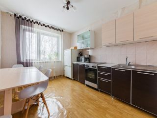 Продаю трехкомнатную квартиру фото Москва