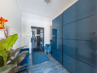 Продается 3 комн. квартира с мебелью фото Москва