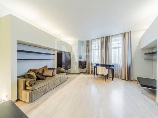 Продам четырешку фото Москва