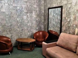 Продаю трехкомнатную квартиру с мебелью в центре города фото Сургут