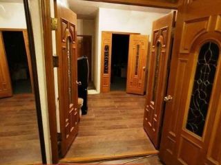 Продаю трехкомнатную квартиру с мебелью в центре города фото 4 Сургут