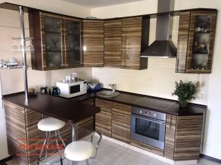 Продаю двухкомнатную квартиру пластиковые окна видеонаблюдение фото Сургут