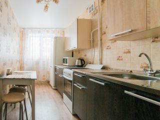 Сдам двухкомнатную квартиру со всеми удобствами на длительный срок фото Болотное
