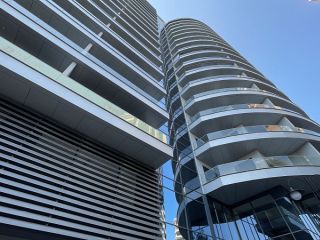 Продаю двушку панорамные окна фото 13 Ялта