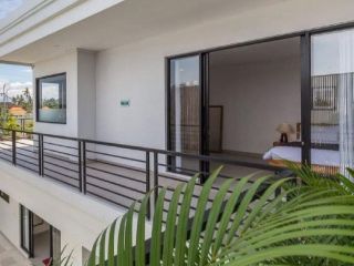 Продаю монолитный дом ремонт по авторскому проекту фото 2 Сочи