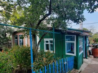 Продам деревянный дом имеются хозяйственные постройки асфальтная дорога фото Ессентуки