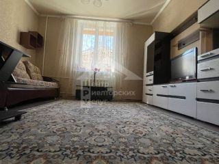 Продаю 2 комнатную квартиру установлены натяжные потолки с коммуникациями фото 3 Златоуст