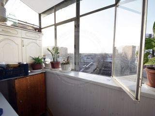 Продаю трешку установлены пластиковые окна фото 14 Оренбург