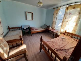 Продаю кирпичный дом с коммуникациями под индивидуальное жилищное строительство фото Темрюк