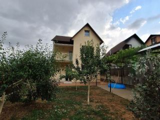 Продаю монолитный дом требуется капитальный ремонт с плодоносящим садом есть документы фото Сочи