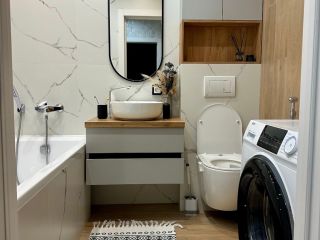 Продам 2 комнатную квартиру с индивидуальным отоплением отличный ремонт панорамные окна фото 3 Сочи