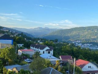 Продам 2 комнатную квартиру с индивидуальным отоплением отличный ремонт панорамные окна фото 9 Сочи