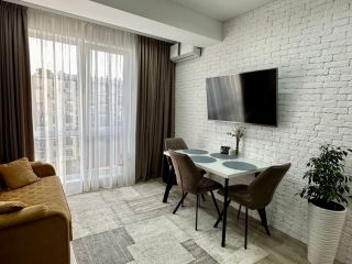 Продам 2 комнатную квартиру с индивидуальным отоплением отличный ремонт панорамные окна фото 11 Сочи