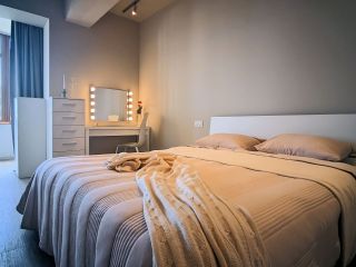 Продаю двушку ремонт по авторскому проекту документы на руках фото 13 Сочи