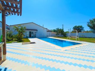 Дом с бассейном у моря под Евпаторией фото 3 Молочное