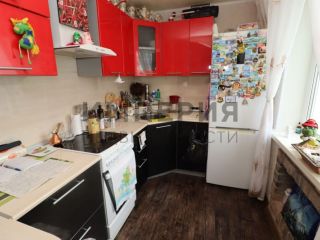 Продается трехкомнатная квартира есть документы установлены натяжные потолки фото Магадан