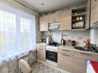 Продается двухкомнатная квартира с коммуникациями установлены натяжные потолки фото 2 Петрозаводск