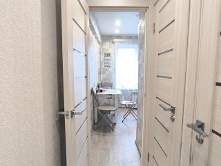 Продается двухкомнатная квартира с коммуникациями установлены натяжные потолки фото 8 Петрозаводск