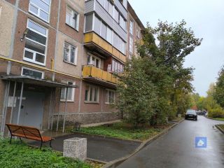 Продается двухкомнатная квартира с коммуникациями установлены натяжные потолки фото 24 Петрозаводск