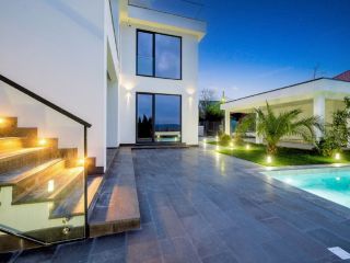 Продается монолитный коттедж косметический ремонт фото 4 Сочи