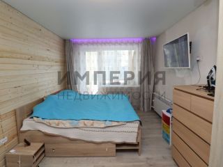 Продается 2 комнатная квартира документы на руках установлены натяжные потолки фото 2 Магадан