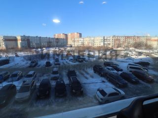 Продается 2 комнатная квартира документы на руках установлены натяжные потолки фото 5 Магадан