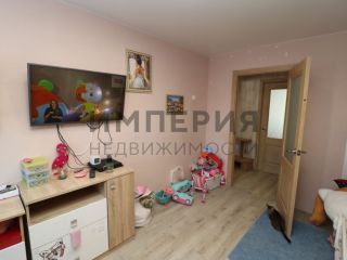 Продается 2 комнатная квартира документы на руках установлены натяжные потолки фото 12 Магадан