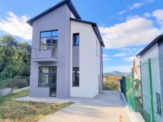 Продаю кирпично-монолитный дом черновая отделка с коммуникациями имеется скважина фото 2 Сочи