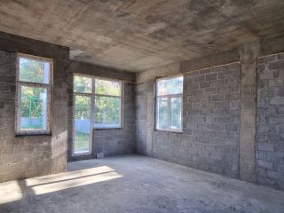 Продаю кирпично-монолитный дом черновая отделка с коммуникациями имеется скважина фото 6 Сочи