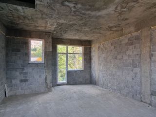 Продаю кирпично-монолитный дом черновая отделка с коммуникациями имеется скважина фото 9 Сочи