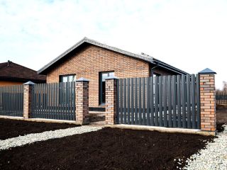 Продам кирпичный коттедж беловая отделка рядом асфальт под индивидуальное жилищное строительство фото 1 Село Ленинское