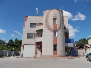 Сдам офис евроремонт с коммуникациями с мебелью фото Саратов