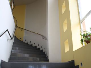 Сдам офис евроремонт с коммуникациями с мебелью фото 2 Саратов