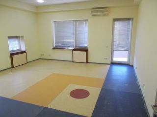 Сдам офис евроремонт с коммуникациями с мебелью фото 6 Саратов