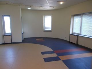 Сдам офис евроремонт с коммуникациями с мебелью фото 11 Саратов