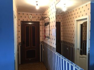 Продаю трехкомнатную квартиру фото Миллерово