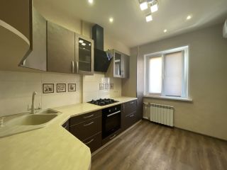 Продаю 2 комнатную квартиру фото 2 Астрахань