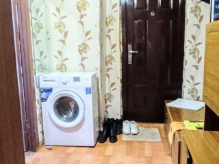 Продается 2 комнатная квартира с коммуникациями ухоженный подъезд фото Новомалороссийская